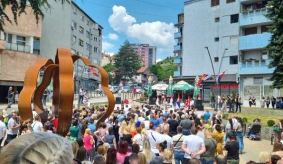  Ka nisur  tubimi në Mitrovicë të Veriut, pritet të lexohet edhe deklarata e Vidovdanit