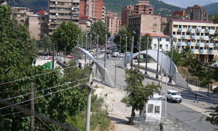 Komuna e Mitrovicës së Veriut mbrëmë është sulmuar me granatë dore