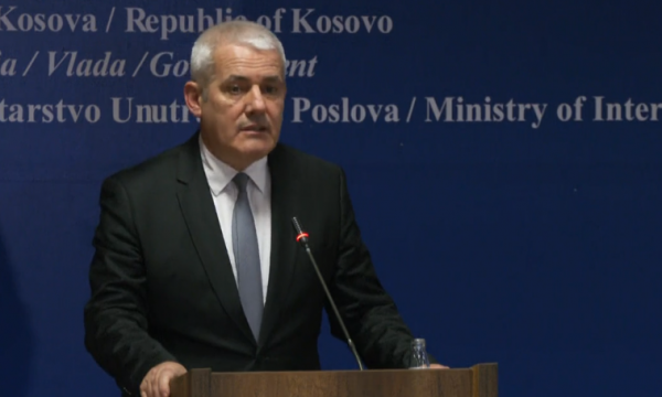 Sveçla flet për armatimin që është gjetur në fshatin Banjska të Zveçanit