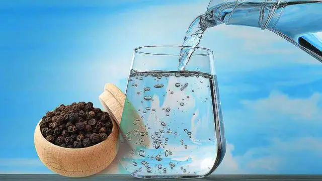 Uji me piper shëron shumë sëmundje