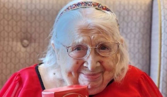 Gruaja 100-vjeçare tregon sekretin e një jete të gjatë