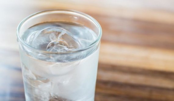 Cila pije është më e mira për hidratim?