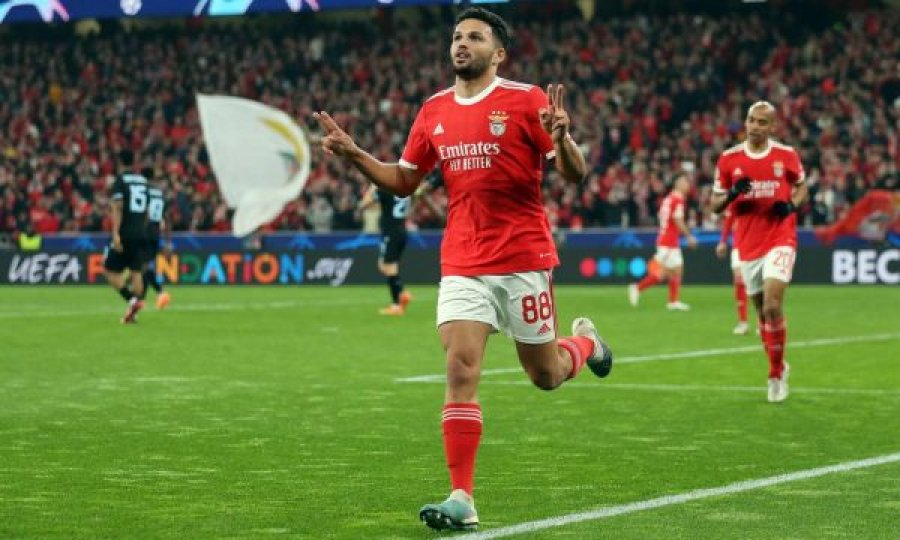 Benfica kalon në çerekfinale