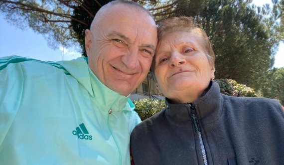 Ilir Meta i shpreh mirënjohjen nënës së tij: Je burim lumturie dhe force në gjithë jetën time