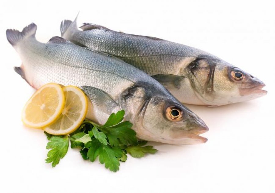 Hani peshk dy herë në javë dhe zvogëloni rrezikun e kancerit të zorrës së trashë