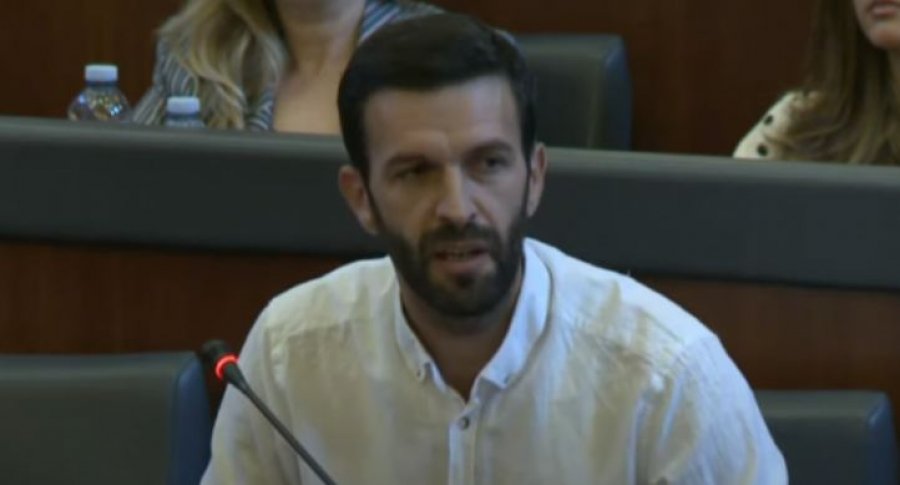 Rrahmani përmend nepotizmin si arsye e largimit nga VV
