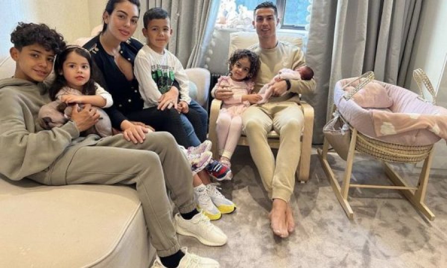 Ronaldo i paguan punëtorët nga 6000 euro në muaj, por kontrata ka edhe këto kushte të frikshme