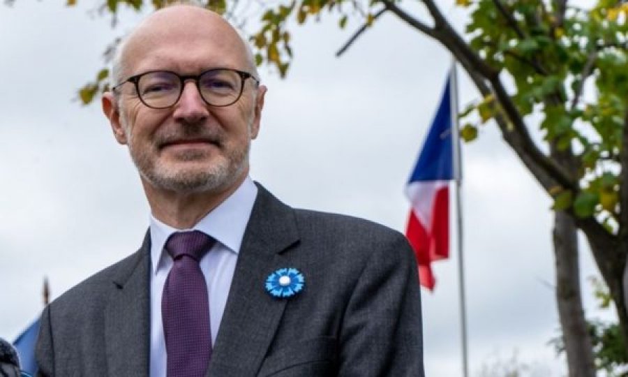 Ambasadori i Francës: Deklaratat e Macron mesazh politik, s’ka vendim që vë në pikëpyetje vizat