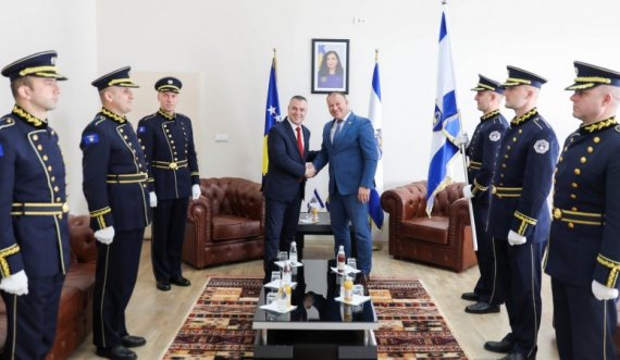 Gazmend Hoxha merr edhe zyrtarisht postin e drejtorit të Përgjithshëm të Policisë së Kosovës