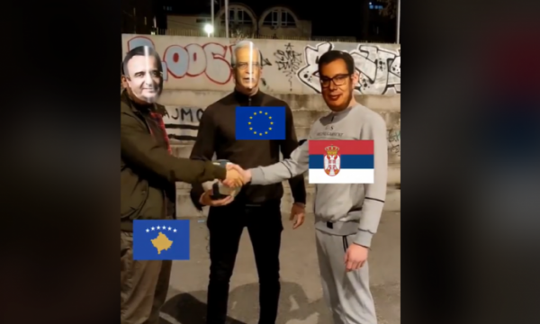 Marrëveshja e Ohrit, disa studentë në Serbi: Stop tradhtisë – Nuk heqim dorë...
