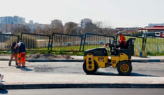 Përfundon asfaltimi i rrugës te 'Stacioni i Autobusëve'