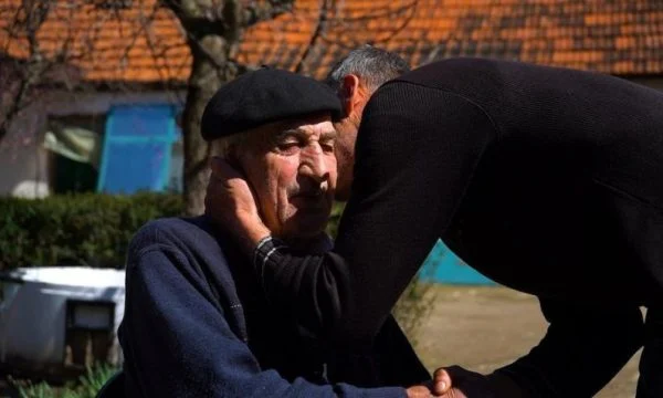 Në natën e Ramazanit pajtohen babë e bir