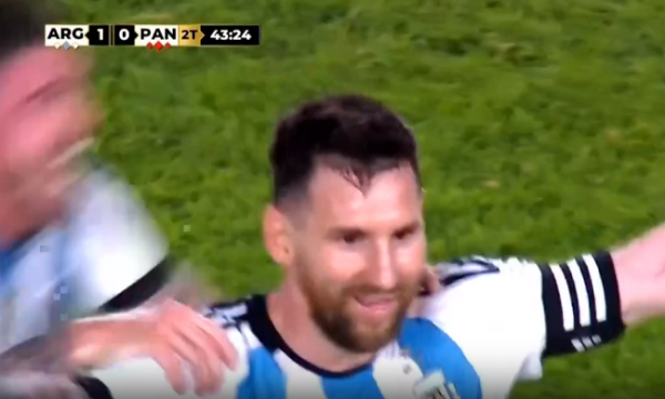 Messi shënon gol magjik nga gjuajtja e lirë, Argjentina fiton ndeshjen ndaj Panamas 2:0