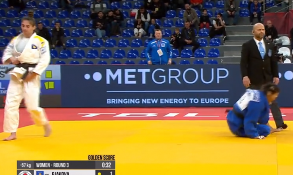 Nora Gjakova vazhdon me formë të mirë, kalon në çerekfinale