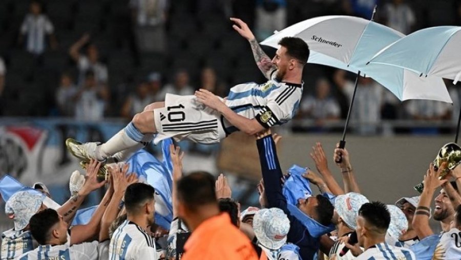 Zbulohet pjesa skandaloze  e festës së çmendur të  Argjentinës pas ndeshjes me Panamanë,  edhe Messi mund të ketë probleme