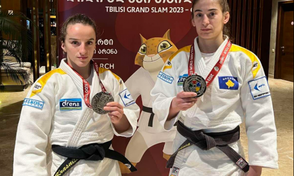 Kosova me tetë garues synon medalje në Grand Slamin e Parisit