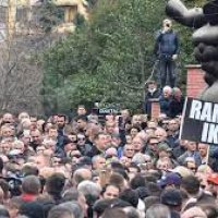 “Rama Ik” zgjohen në protesta edhe shqiptarët tej oqeanik