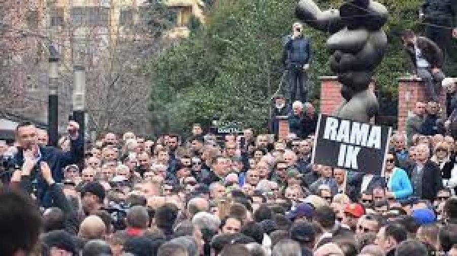 “Rama Ik” zgjohen në protesta edhe shqiptarët tej oqeanik