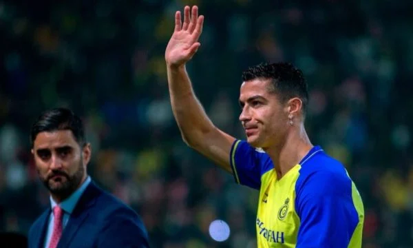 Ronaldo para vendimit të madh, dëshiron të largohet nga Al-Nassr, Perez po e pret në Madrid