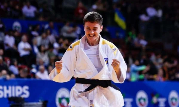 Laura Fazliu kalon në rrethin e dytë në Botëror me shpresë për stolisjen me medalje