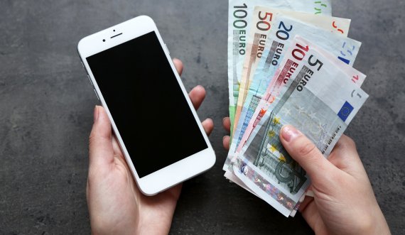 Pejë: Shkoi në “mobil shop” dhe kërkoi telefon në vlerë prej 700 euro ose para “cash”, arrestohet një person