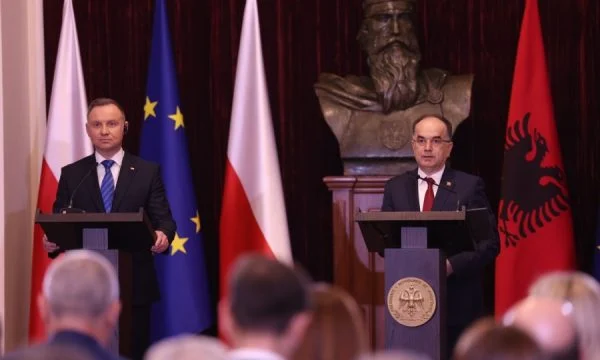 Presidenti i Shqipërisë: Kërkova mbështetjen e Polonisë për anëtarësimin e mundshëm të Kosovës në NATO