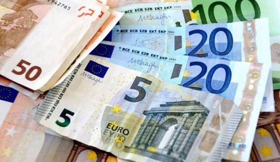 Mashtroi 32-vjeçararin duke ja marrur 10 mijë euro, arrestohet 46 vjeçarja 