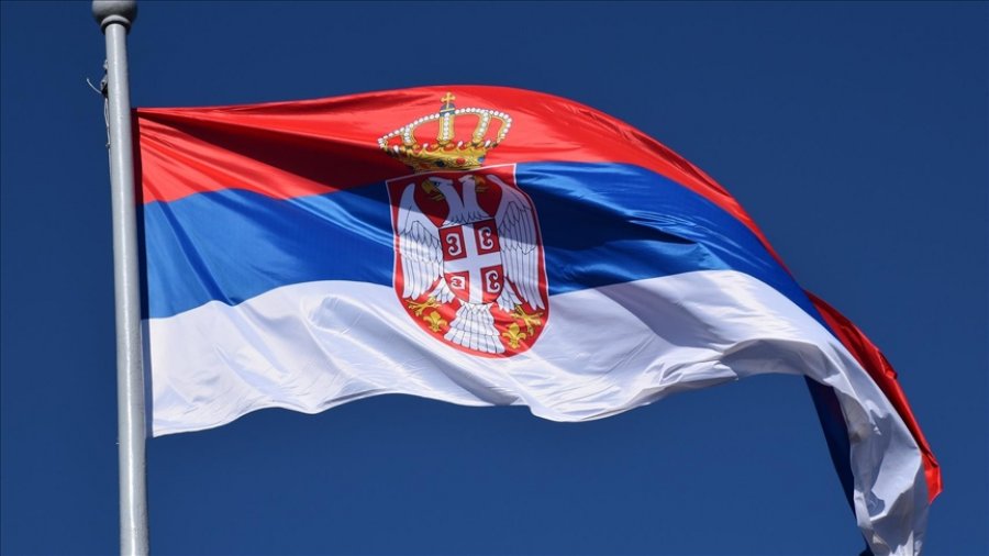 A do të lejon perëndimi që Serbia e mbrapshtë të shndërrohet në Rusi të vogël në Ballkan?