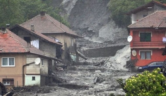 Vazhdojnë përmbytjet në disa zona të Italisë 