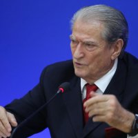 Berisha: Vuçiçi bashkë me Kremlinin kërkon të destabilizojë Kosovën