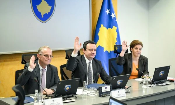 Qeveria e Kosovës financon vizitën e përfaqësuesve të Luginës në PE për të treguar mbi diskriminimin në Serbi