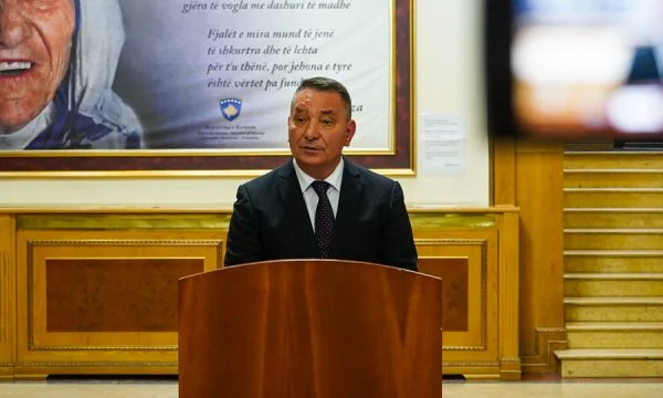 Pal Lekaj godet  ministren Hajdari: Institucioni që udhëhiqni quhet “Ministria e Paaftësisë”