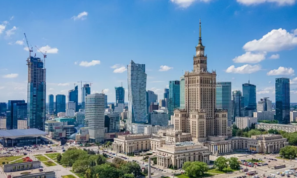 Polakët po rikthehen në vendlindje që të punojnë pas boom-it ekonomik