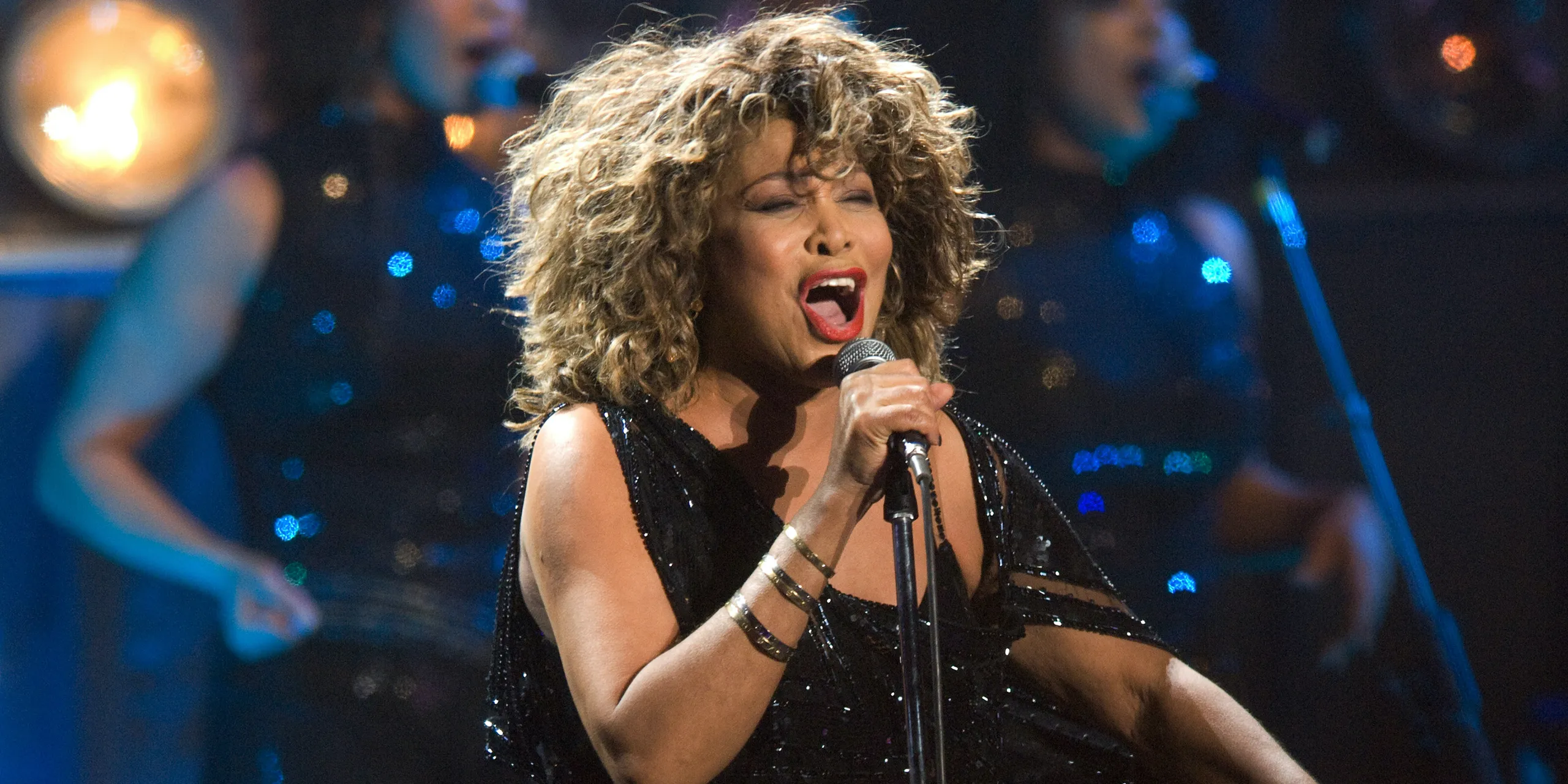 Historia motivuese e yllit të muzikës Tina Turner 