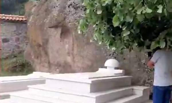 Stërnipi i Isë Boletinit s’lejon që konferenca e Ilir Pecit të mbahet pranë varrit të heroit