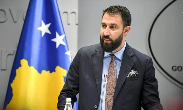 Elbert Krasniqi nuk tërhiqet: Kryetarët në veri do të vazhdojnë punën në objektet e komunave