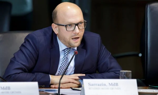 Sarrazin: Ka qëndrime diametralisht të kundërta mes Kosovës dhe Serbisë sa i përket ngjarjeve në Veri 