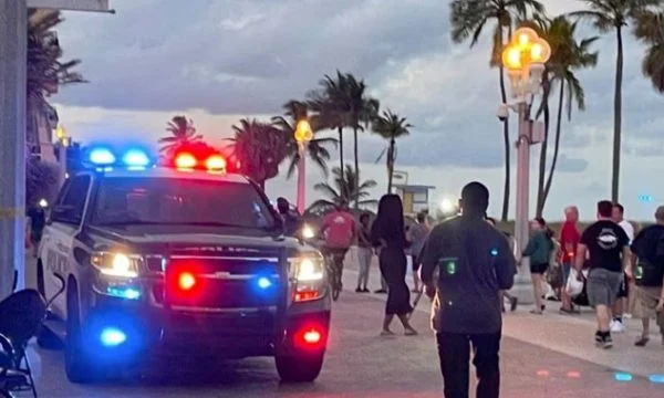 Florida: Të shtëna me ar*më, raportohet për disa të pl*agosur