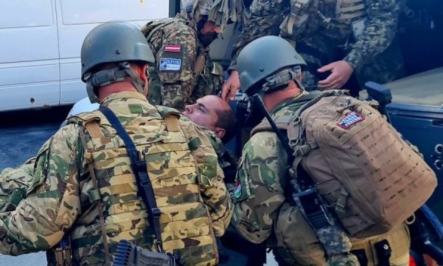 BBC raporton për gjendjen në veri të Kosovës dhe sulmet ndaj KFOR-it
