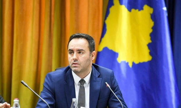 Reagon Glauk Konjufca: Qortimet e SHBA-së janë gjë e keqe për Kosovën, kanë ndodhur edhe më herët