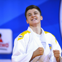 Laura Fazliu e fiton medaljen e bronztë të Botërorit