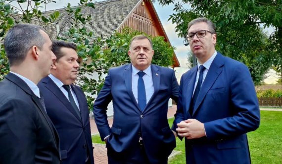 Aleksander Vuçiq takon Dodikun: Serbia do të jetë gjithmonë me Sërpska