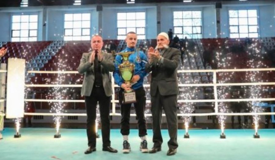 Shpëtim Bajoku, boksieri më i mirë i turneut 'Adem Jashari'