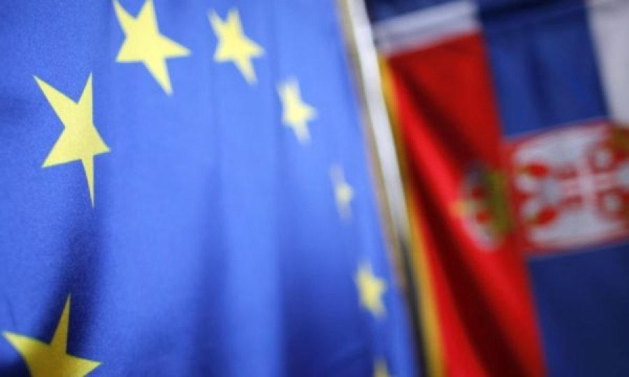 Shtohet presioni mbi Beogradin, Komisioni Evropian me kërkesa të qartë për Vuçiqin