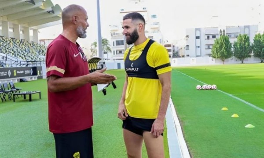 U fjalos dhe shkëmbeu fyerje me Benzeman, shkarkohet trajneri i Al-Ittihad