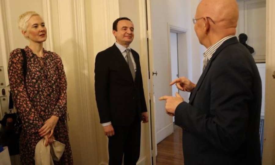 Kryeministri Kurti në Paris takon ekonomistin e njohur