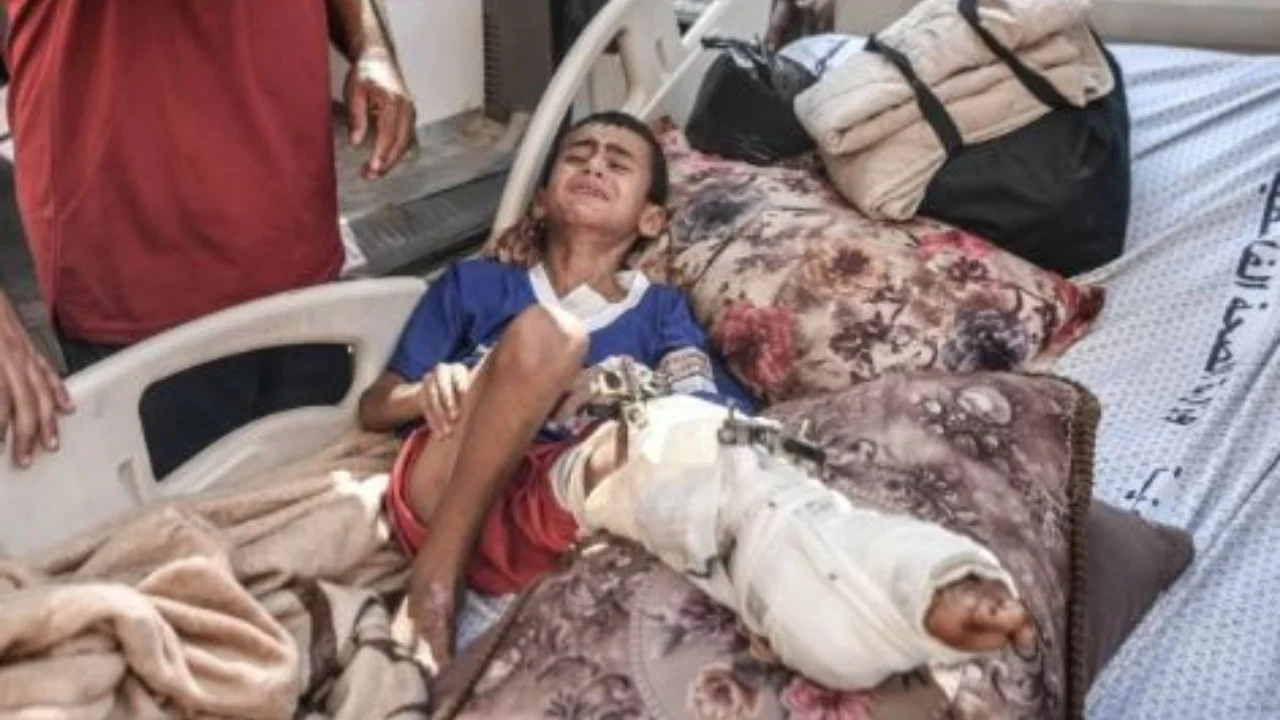 Shokon mjeku në Gaza: Detyrohem t’i pres këmbën fëmijëve pa anestezi, nxora një fëmijë nga barku i nënës së vdekur
