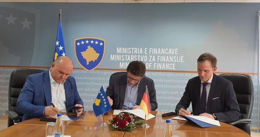 Nënshkruhet marrëveshja, 13.2 milionë euro për rehabilitimin e ujërave të zeza