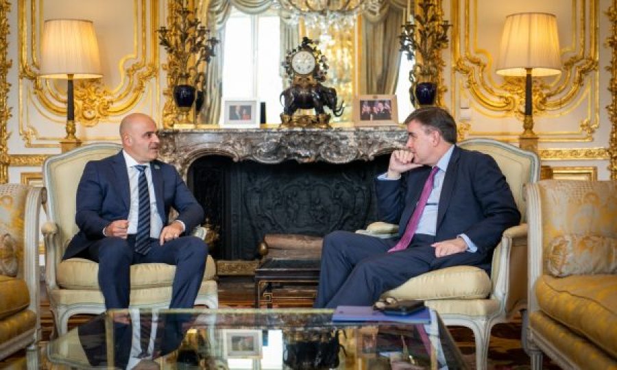 Ndihmës Sekretari i Shtetit O’Brien i nis takimet me ballkanasit në Paris, Kovachevski tregon detaje se çka biseduan