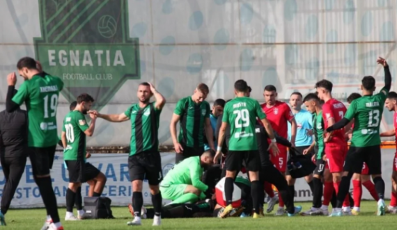 Goditje tragjike  për futbollin shqiptar, vdes futbollisti i Egnatias nga sulm në zemër gjatë ndeshjes të sotme